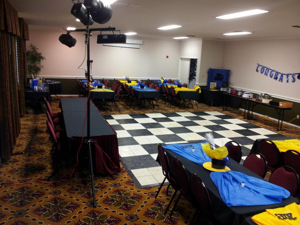 Ashmore Inn And Suites Lubbock Esterno foto