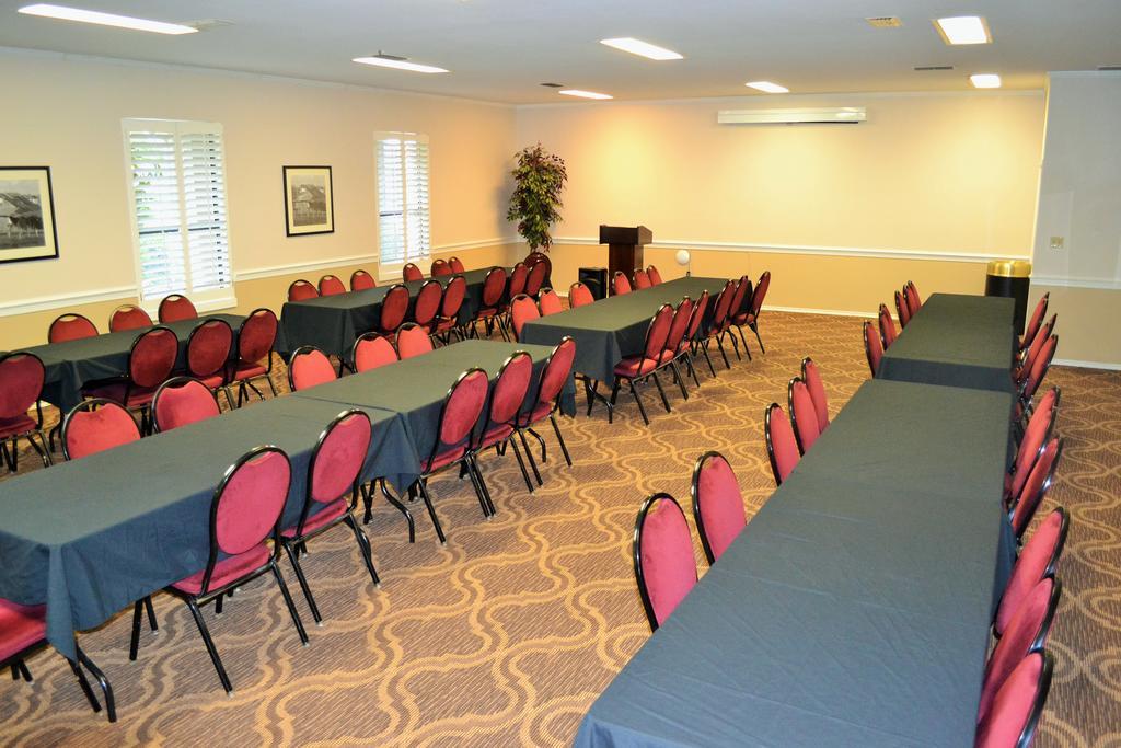 Ashmore Inn And Suites Lubbock Esterno foto
