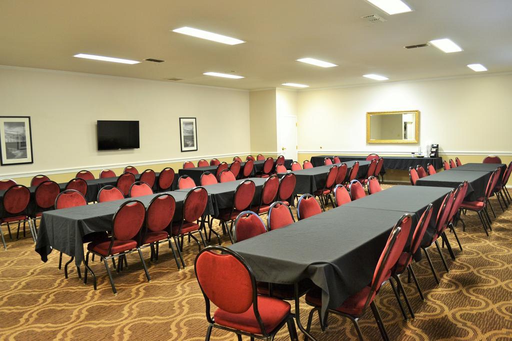 Ashmore Inn And Suites Lubbock Esterno foto