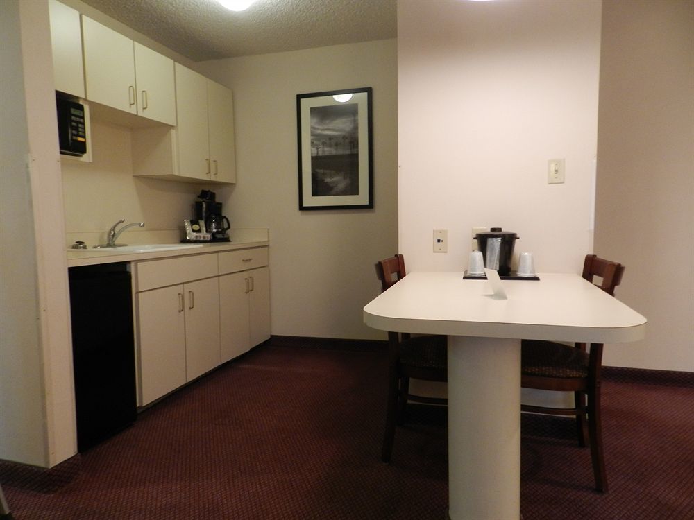 Ashmore Inn And Suites Lubbock Esterno foto