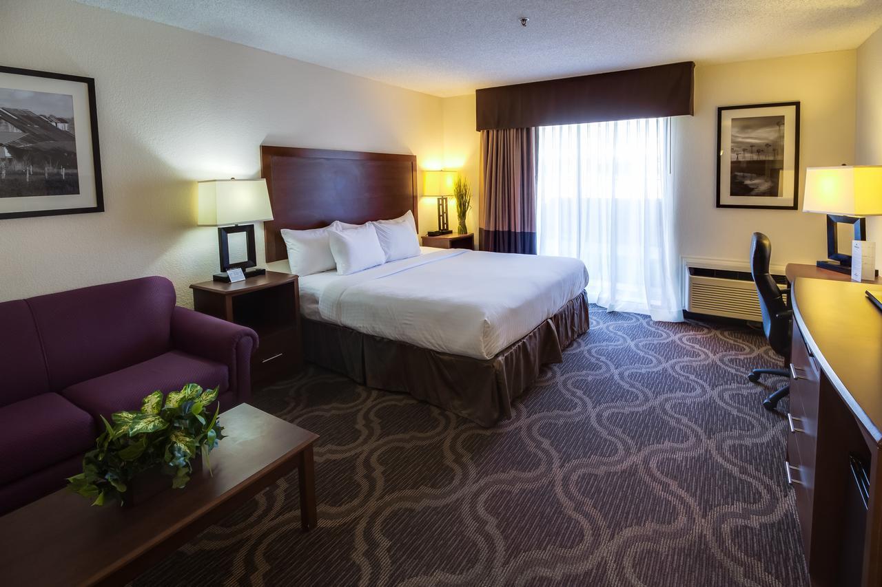 Ashmore Inn And Suites Lubbock Esterno foto