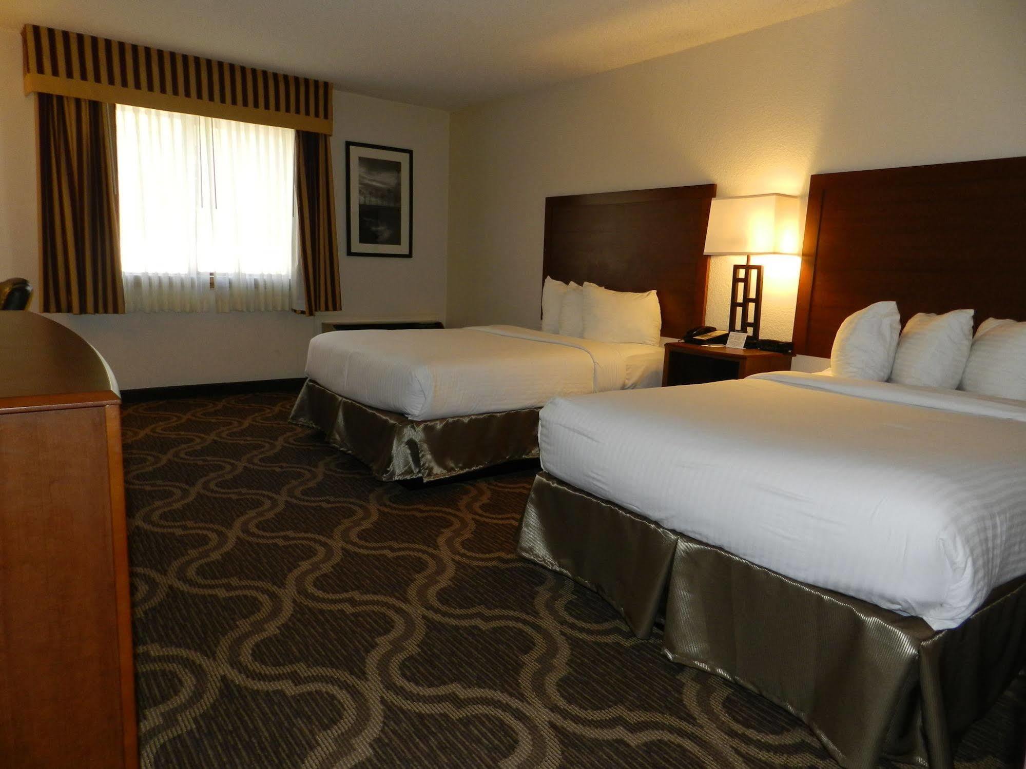 Ashmore Inn And Suites Lubbock Esterno foto