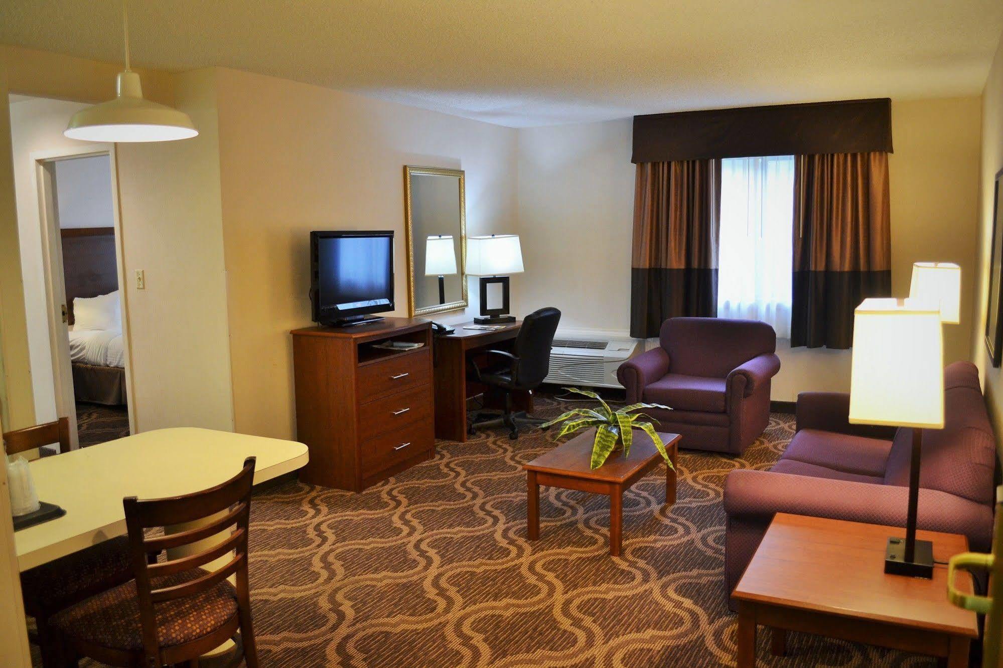 Ashmore Inn And Suites Lubbock Esterno foto