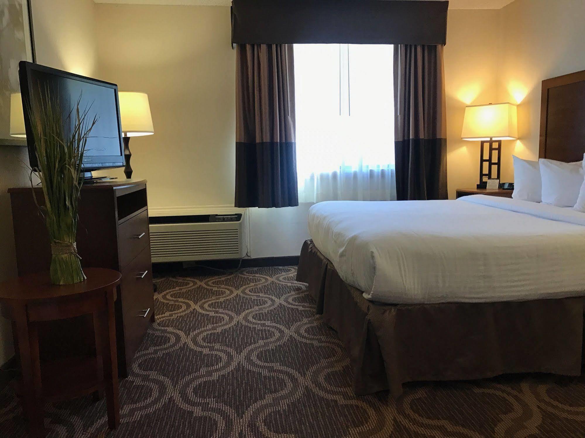 Ashmore Inn And Suites Lubbock Esterno foto