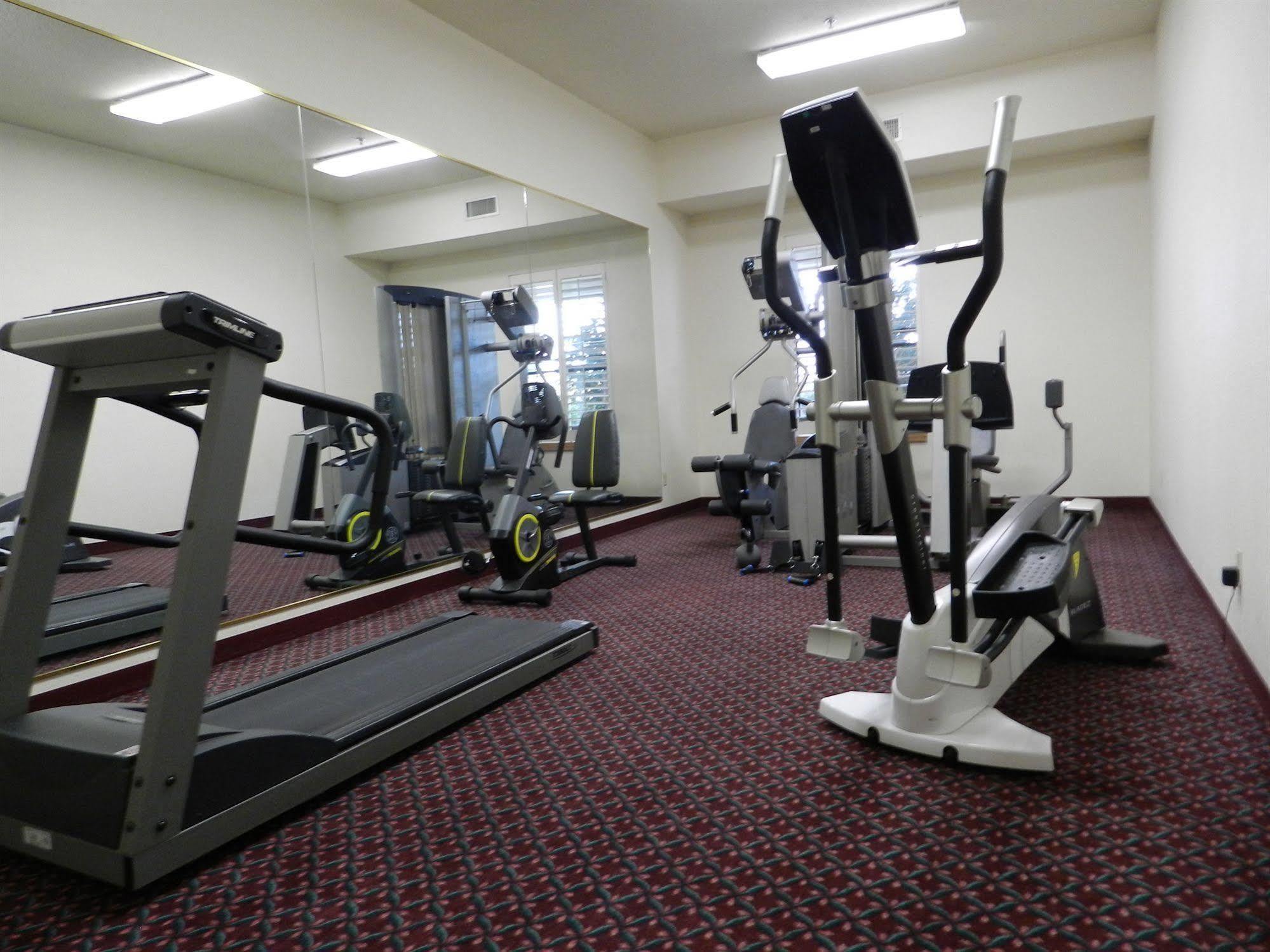 Ashmore Inn And Suites Lubbock Esterno foto