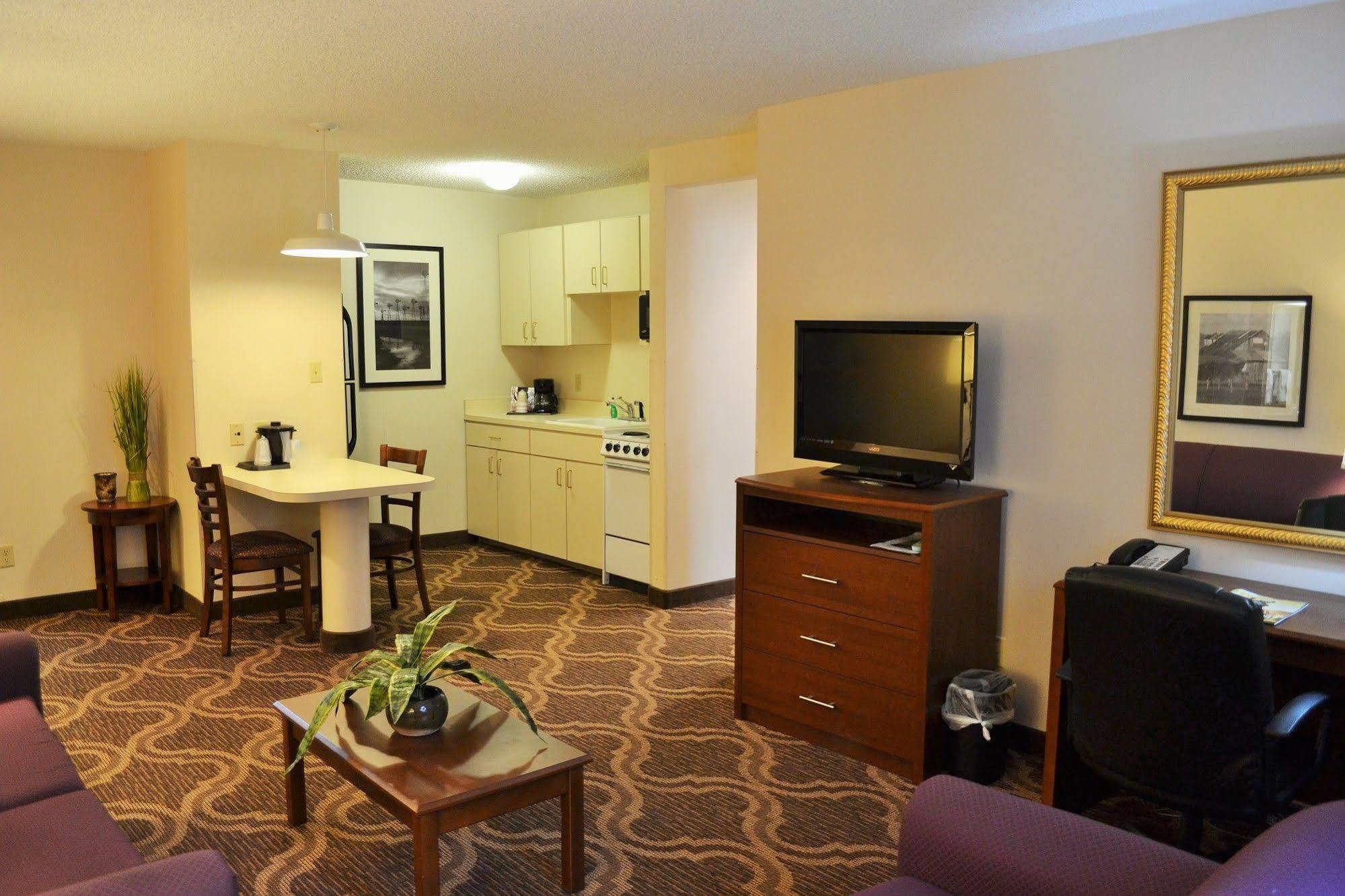 Ashmore Inn And Suites Lubbock Esterno foto