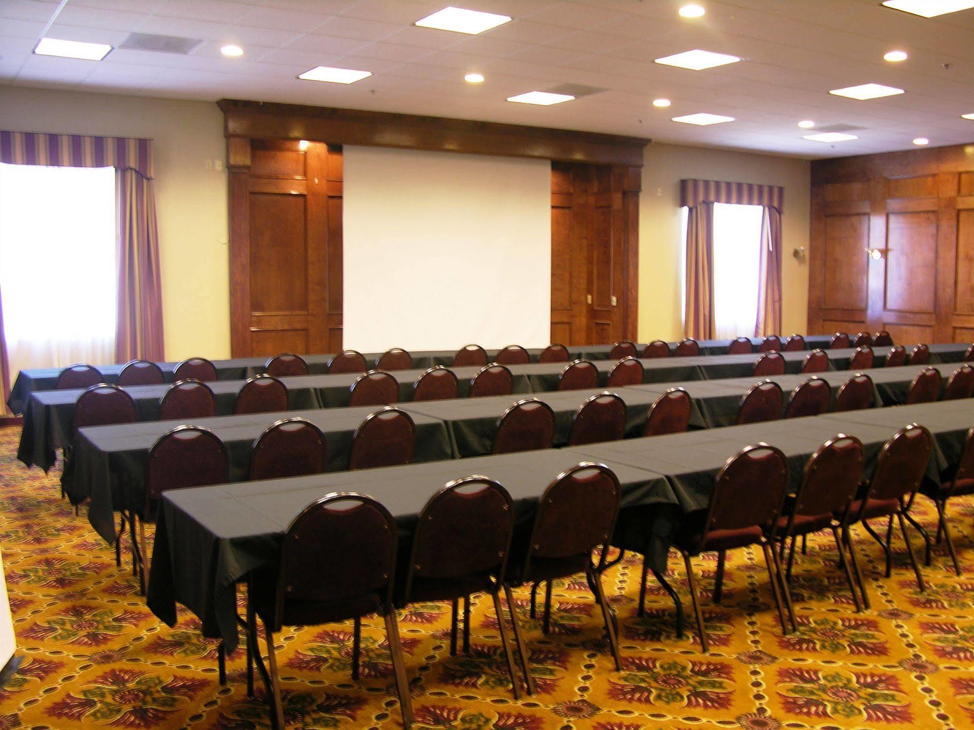 Ashmore Inn And Suites Lubbock Esterno foto